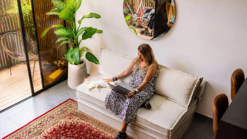 Ropa de mujer en Colombia: guía para crear un clóset auténtico y versátil